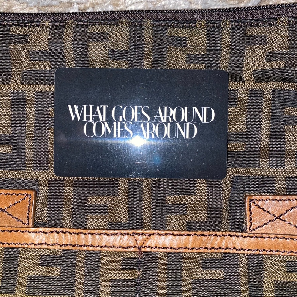Vintage Fendi crossbody - Picture 3 of 5